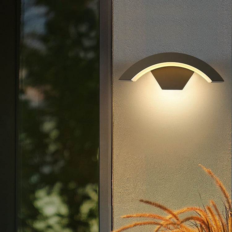 Sleek Modern Outdoor Wall Light - Weatherproof Exterior Lighting