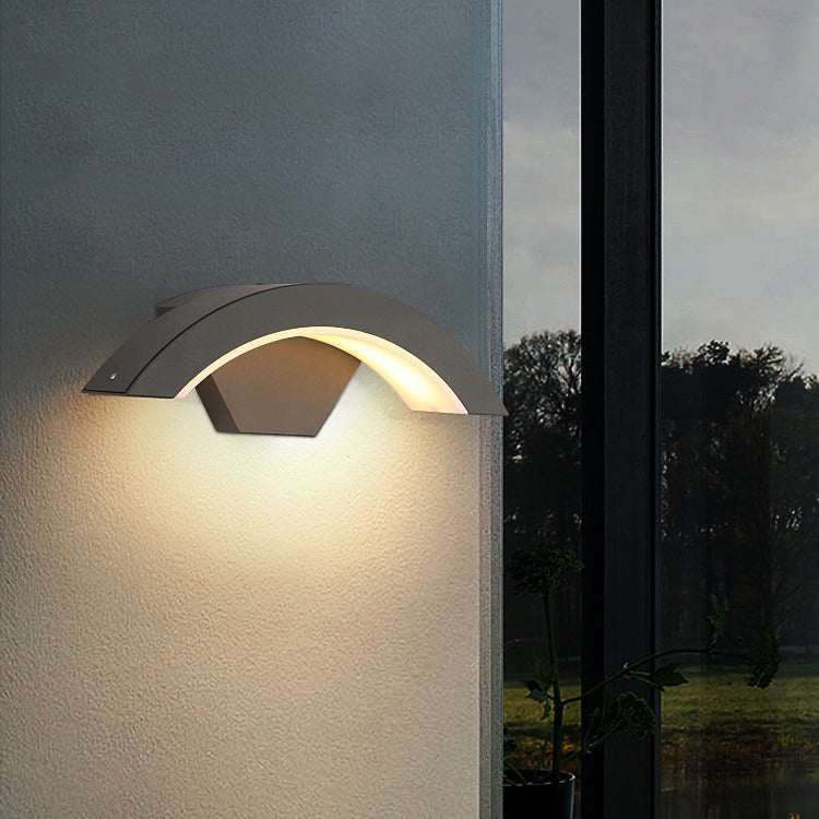 Sleek Modern Outdoor Wall Light - Weatherproof Exterior Lighting