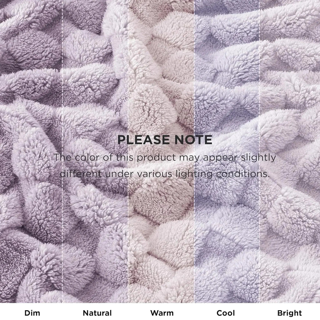 Checkered Throw Blanket with Soft Fleece Texture for Couch, Bedroom and Home Décor