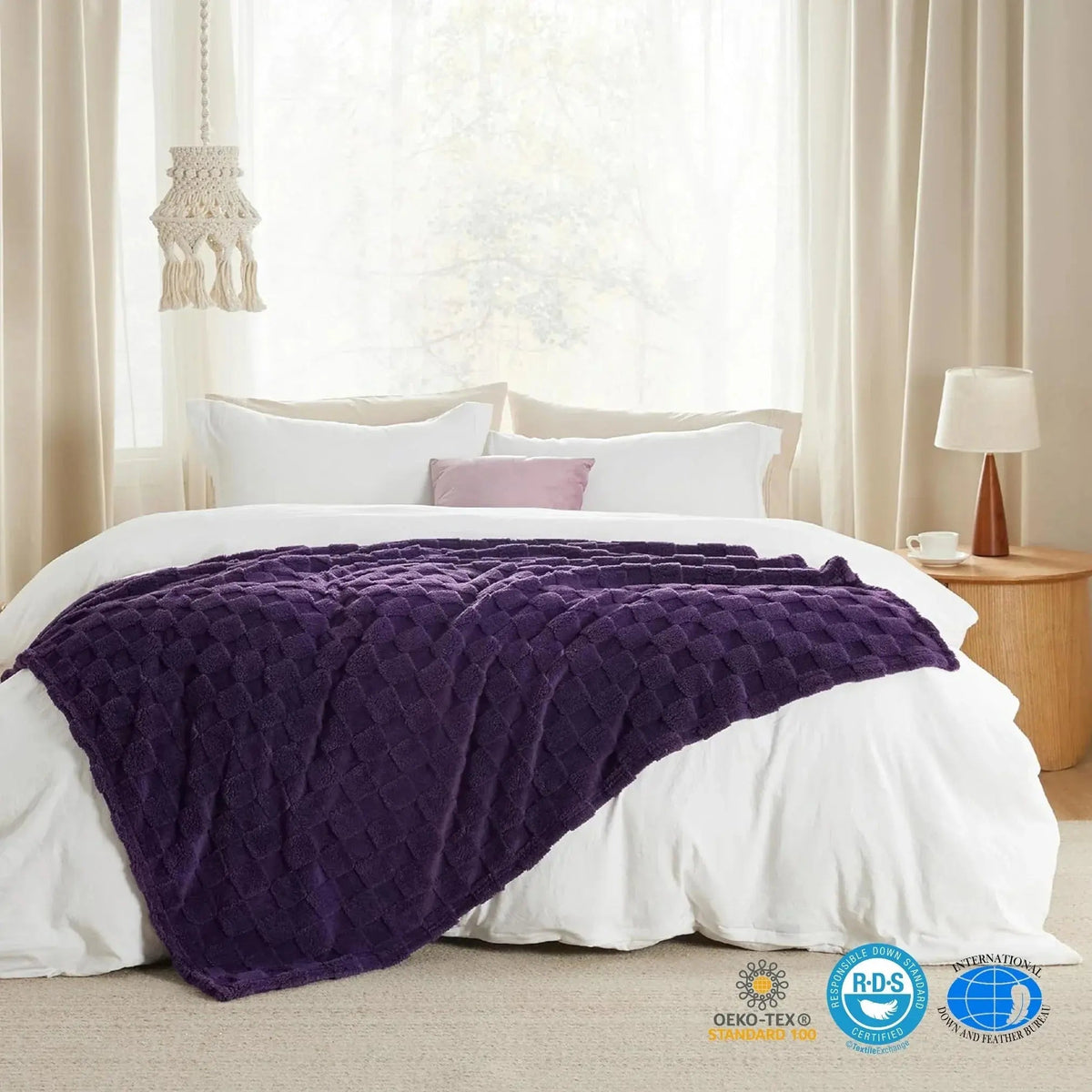 Checkered Throw Blanket with Soft Fleece Texture for Couch, Bedroom and Home Décor