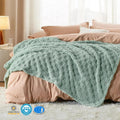 Checkered Throw Blanket with Soft Fleece Texture for Couch, Bedroom and Home Décor