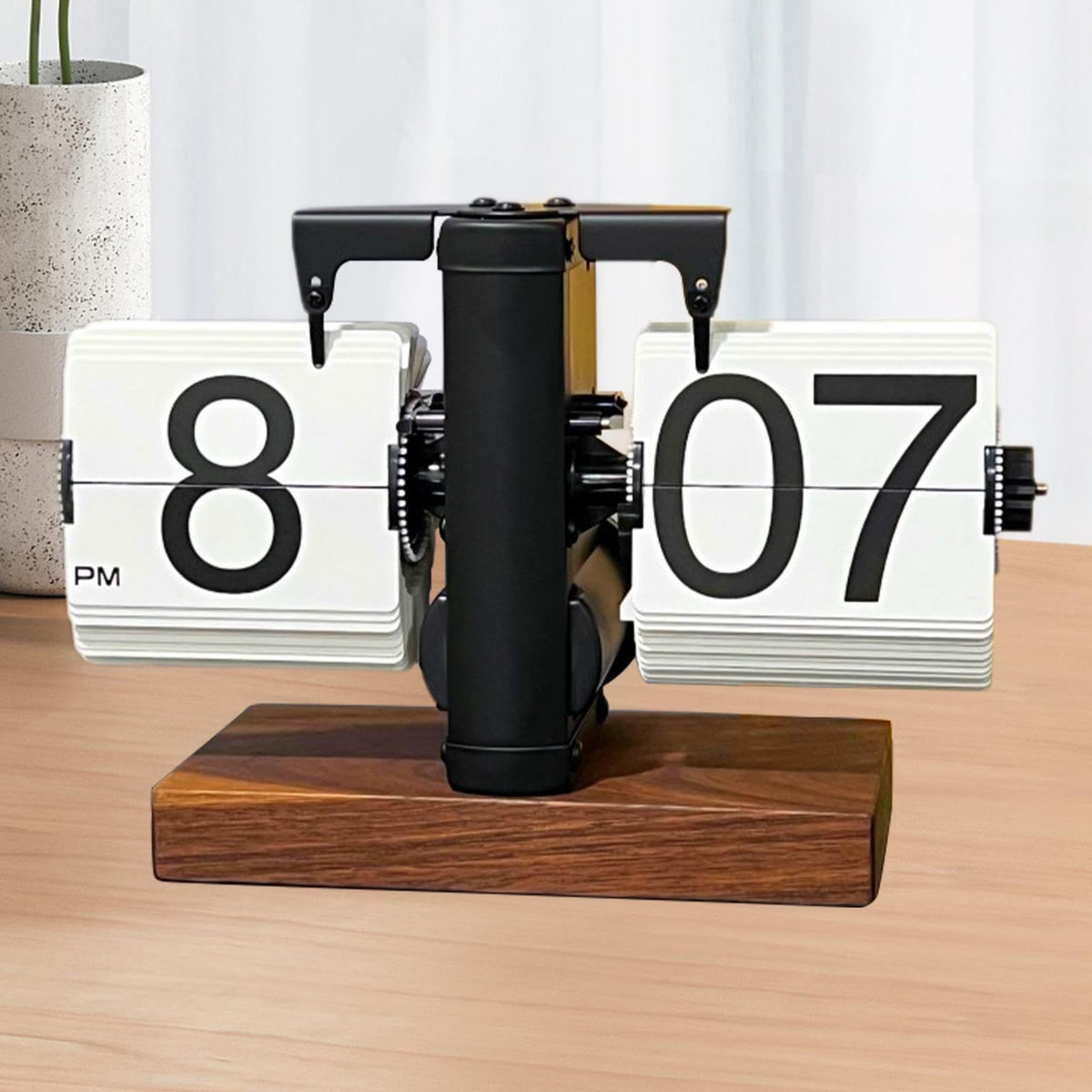 Flip Desk Clock with Retro Automatic Page Turning for Home or Office Desk Decoration, Metal Construction