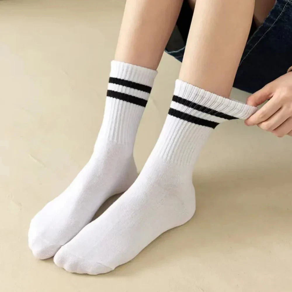 Womens Crew Socks with Cushioned Cotton and Vintage Striped Design for Sports and Everyday Wear