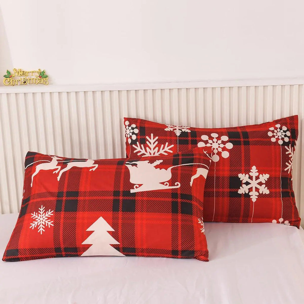 3-Piece Christmas Duvet Cover Set with Checkered Elk and Snowflake Print Design for Seasonal Bedding
