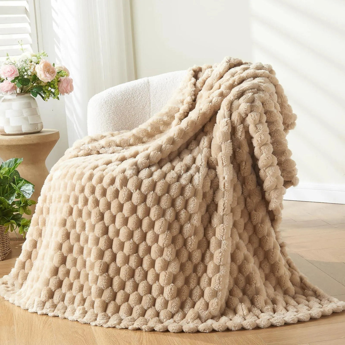 3D Clouds Jacquard Silky Flannel Fleece Blanket with Lightweight All-Season Comfort for Home and Office Use