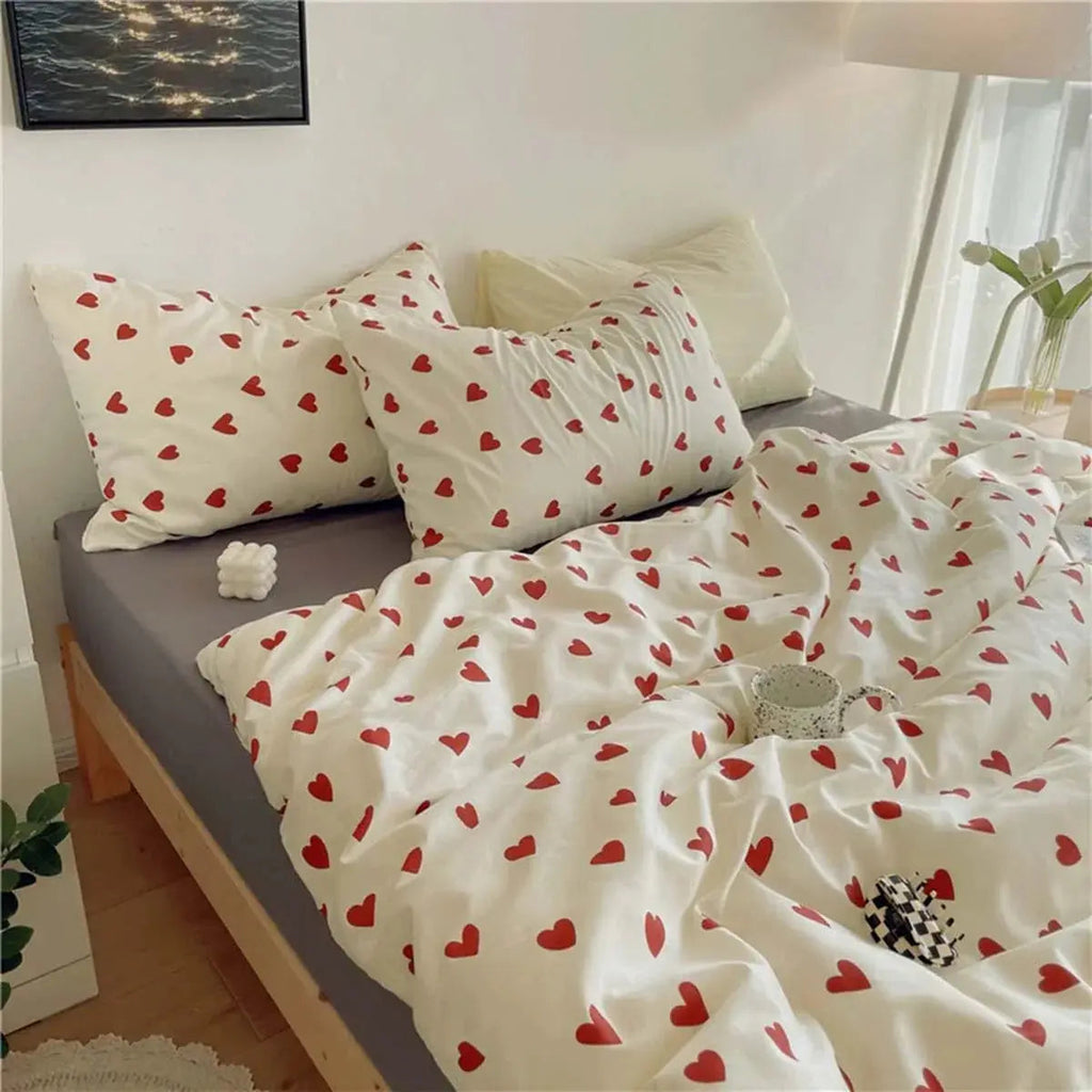 Korean Style Love Heart Bedding Set with Duvet Cover Flat Sheet and Pillowcases for Everyday Comfort