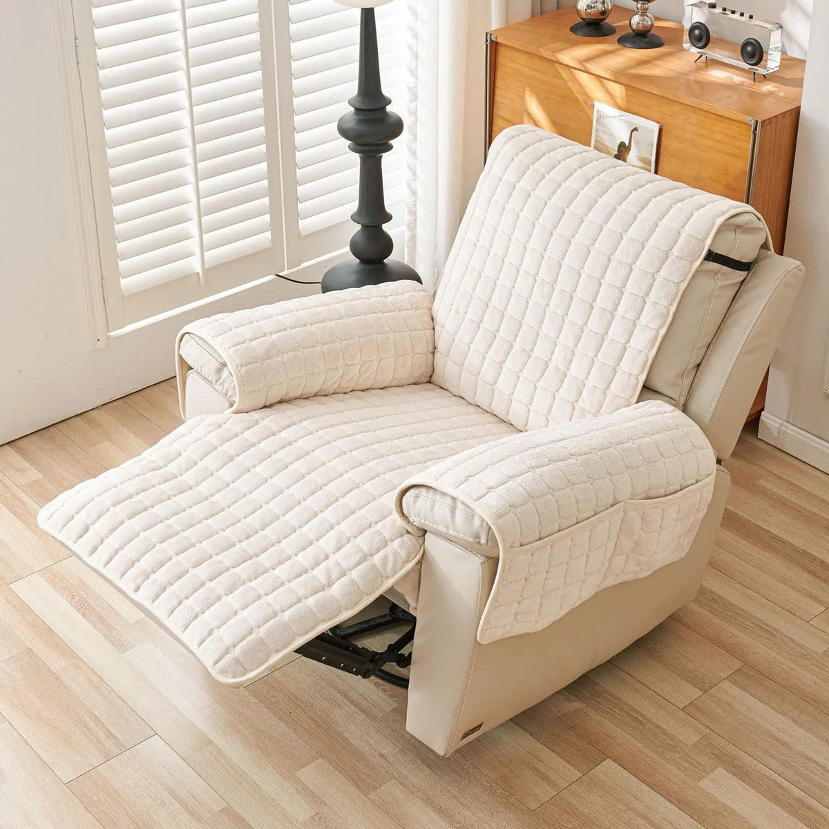 Washable Recliner Slipcover with Elastic Straps for Kids Pets and Daily Furniture Care
