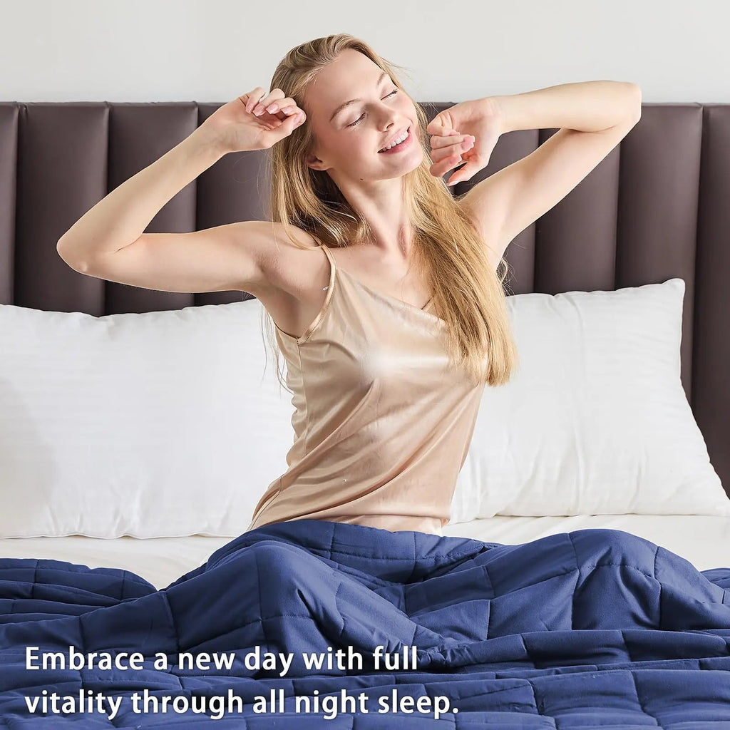 Weighted Cooling Blanket with Glass Beads for Even Weight Distribution and Year-Round Sleep Comfort