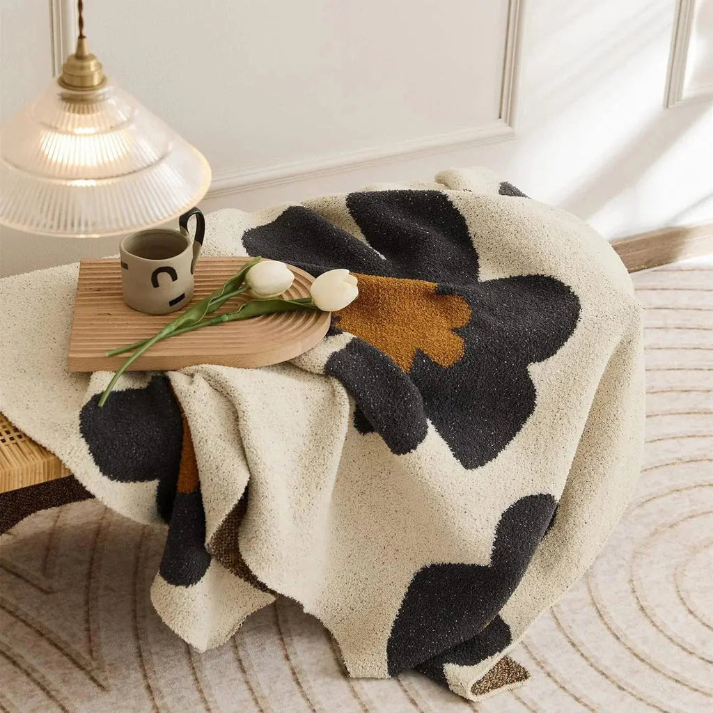 Soft Sunflower Printed Fleece Throw Blanket with Lightweight Warmth for Bed, Sofa, and All-Season Comfort