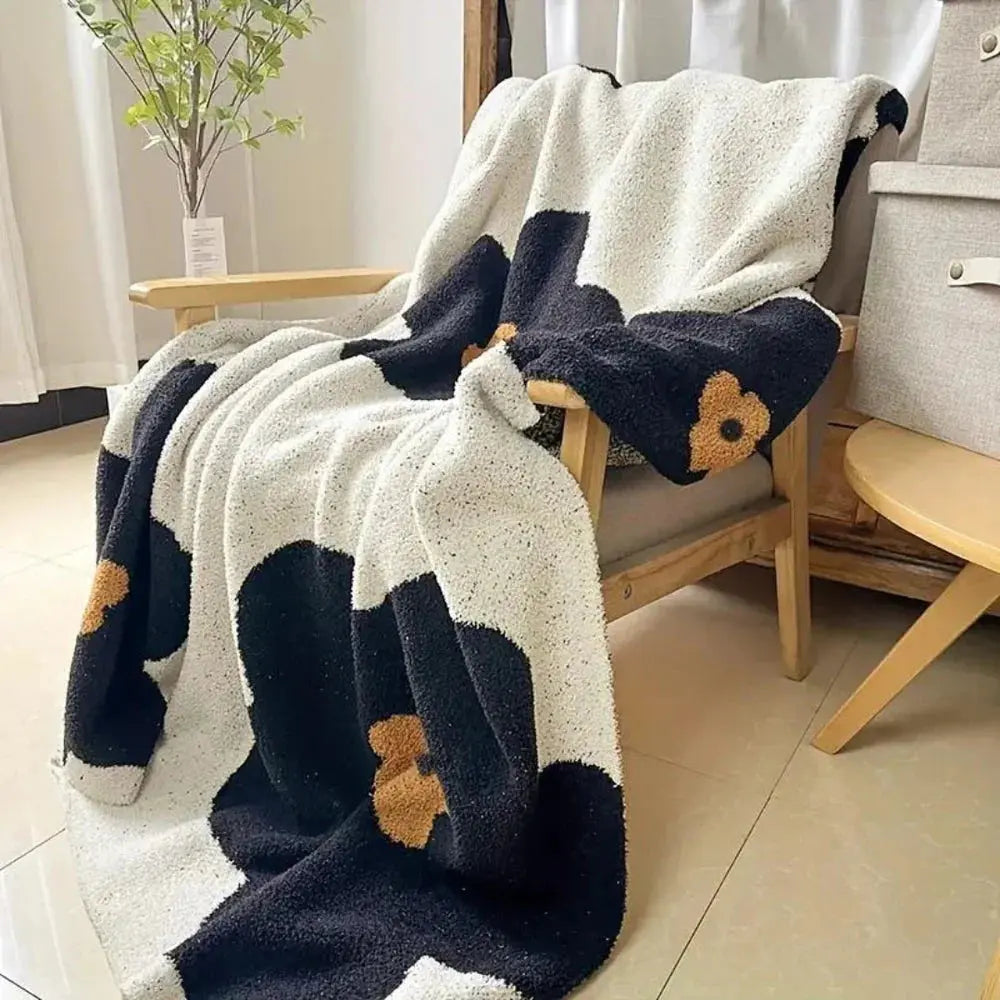 Soft Sunflower Printed Fleece Throw Blanket with Lightweight Warmth for Bed, Sofa, and All-Season Comfort