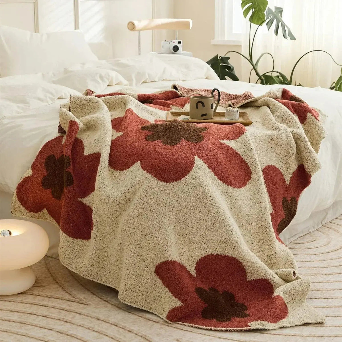 Soft Sunflower Printed Fleece Throw Blanket with Lightweight Warmth for Bed, Sofa, and All-Season Comfort