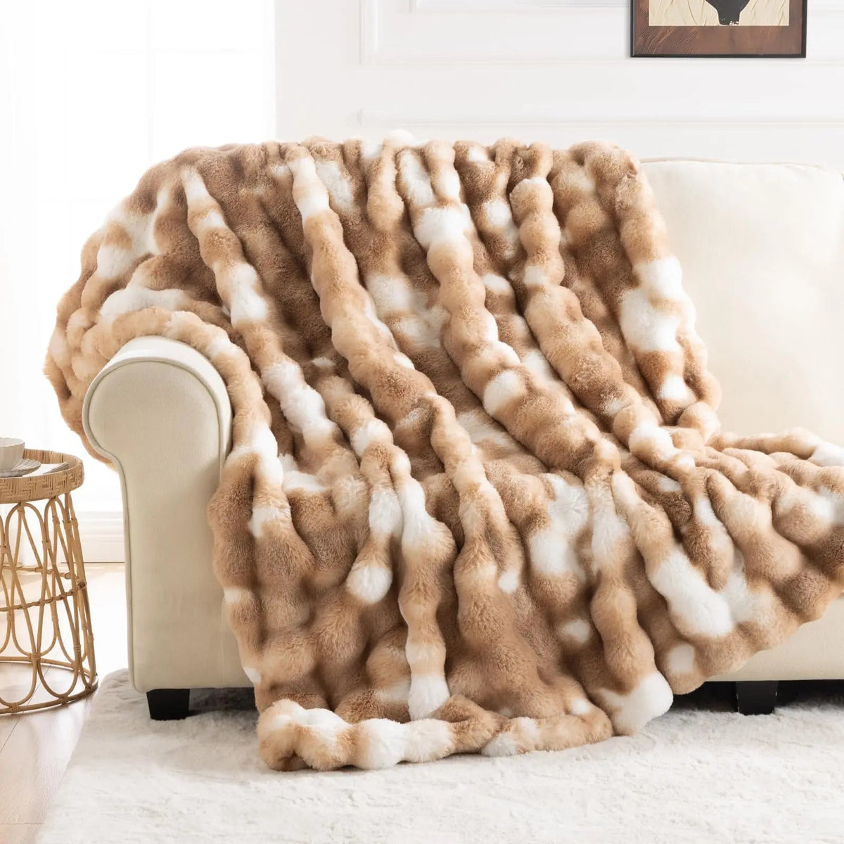 Tie Dye Faux Rabbit Fur Throw Blanket with Reversible Plush Design for Couch Bed and Travel