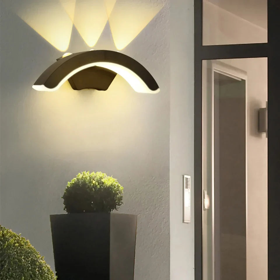 StormLite Outdoor Wall Light - Sleek, Weatherproof Exterior Lighting