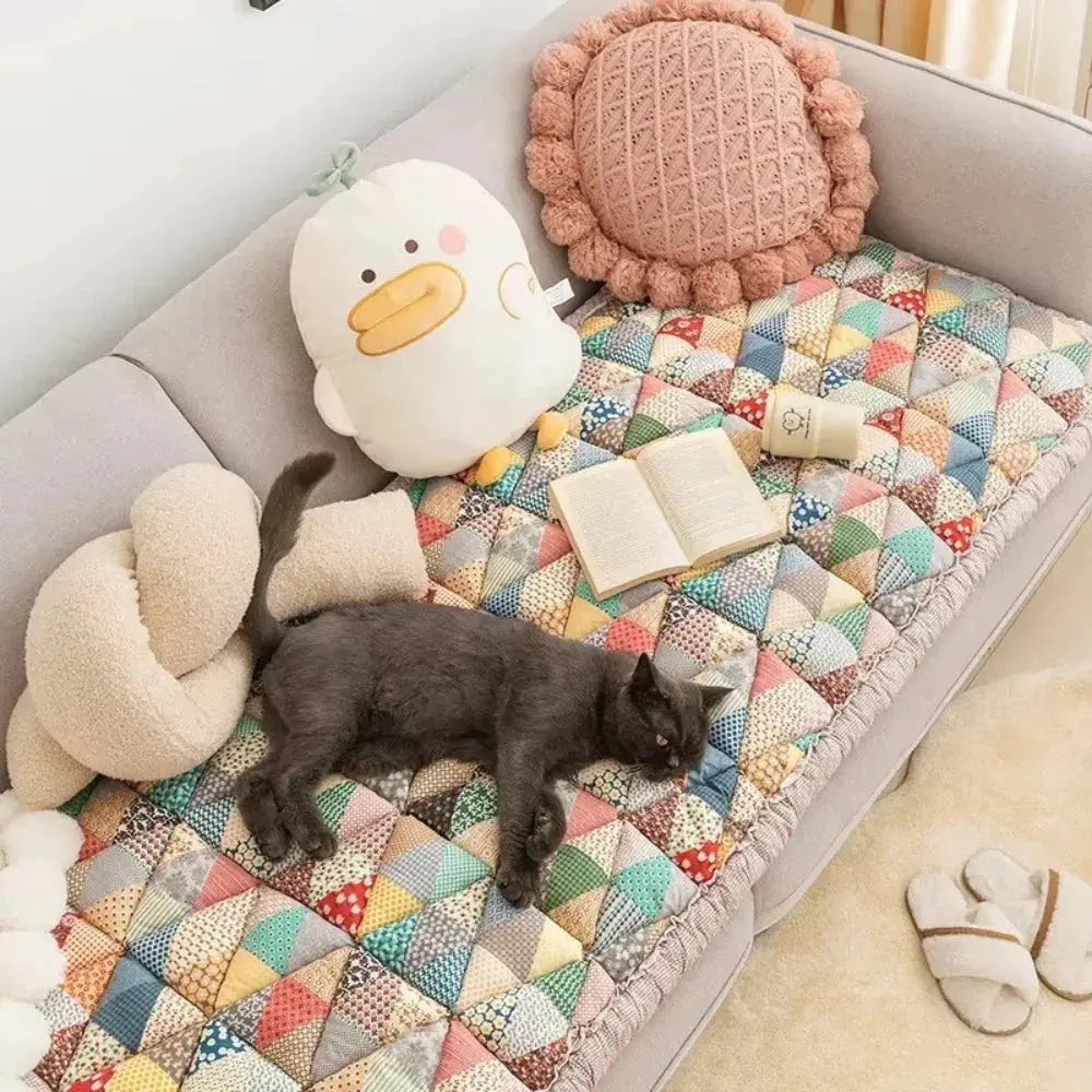 Cute Floral Pet Sofa Cover and Bed Mat with Soft Washable Fabric for Cats and Dogs