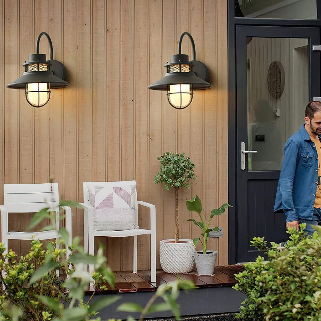 Felix Outdoor Wall Light