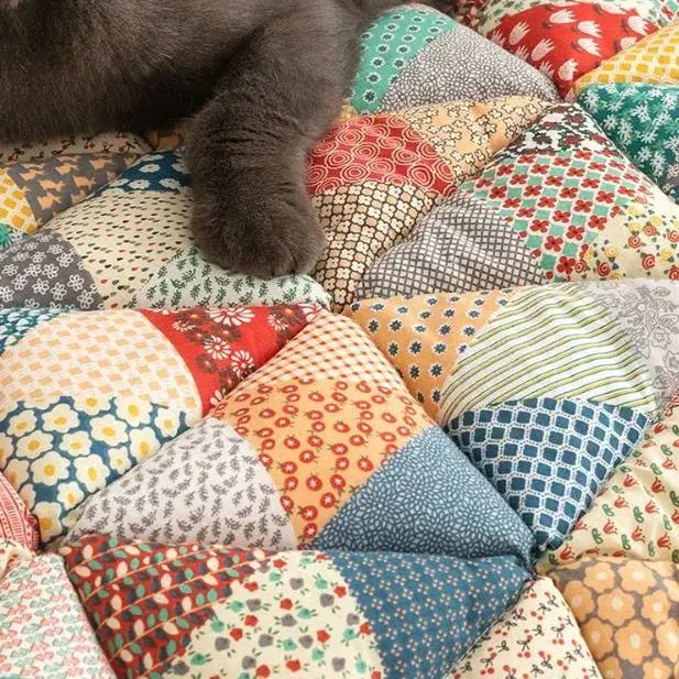 Cute Floral Pet Sofa Cover and Bed Mat with Soft Washable Fabric for Cats and Dogs