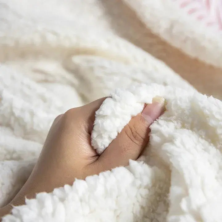 Premium 3D Ribbed Flannel Blanket with Lightweight Warmth for Kids, Babies, and Everyday Home Comfort