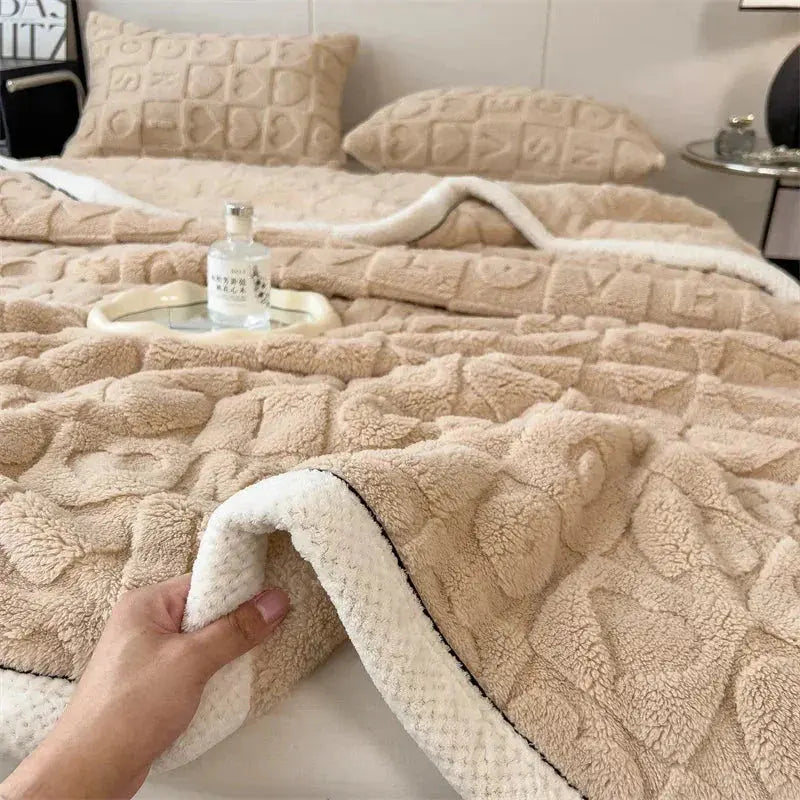Love Taffu Multifunctional Solid-Color Blanket with Soft Microfiber Texture for Cozy All-Season Home Styling