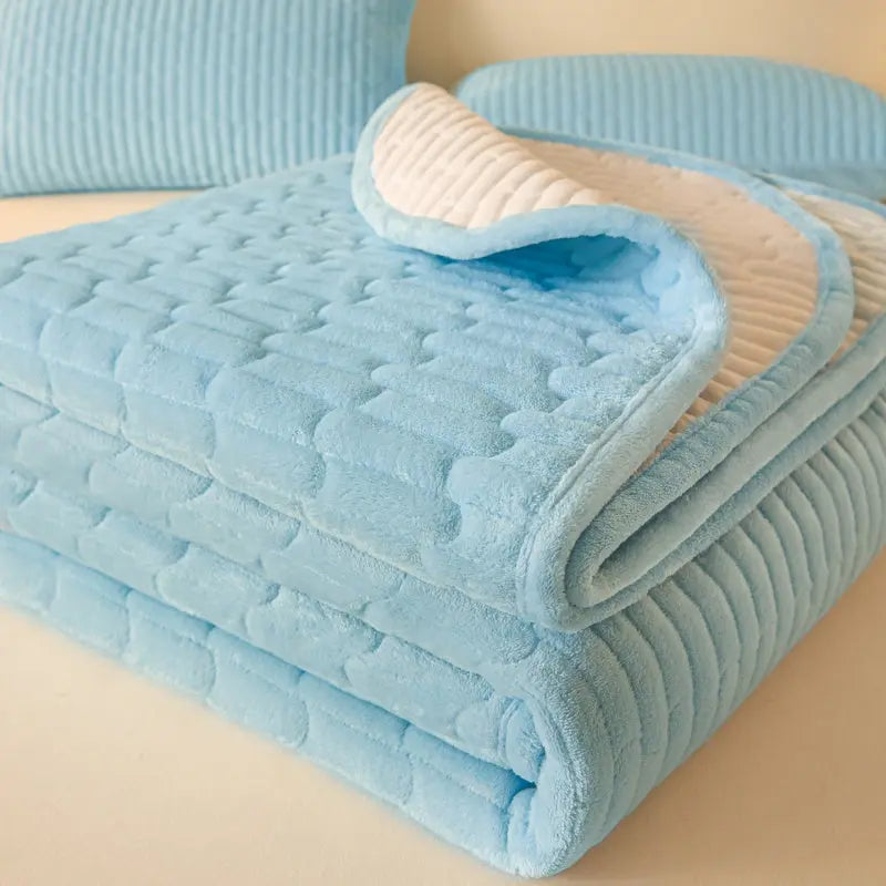 Quilt Set Lightweight Square Stitch Coverlet with Shams for All Season Use