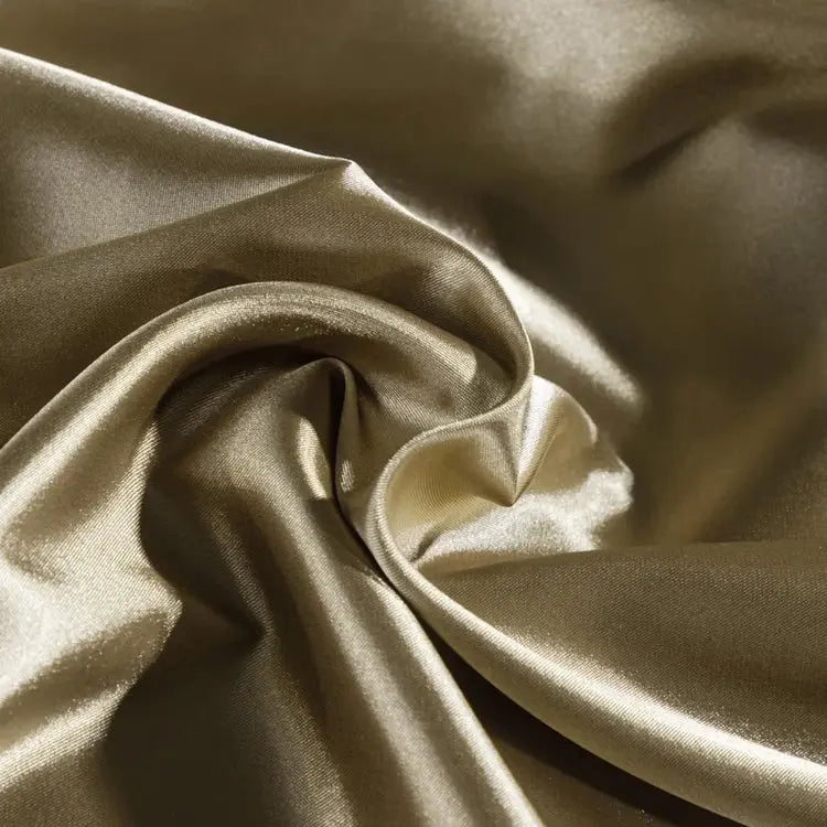 Mulberry Silk Bedding Set with Duvet Cover Sheet and Pillowcases for Luxury Bedroom Comfort
