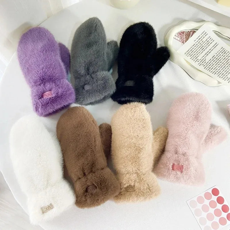 Plush Faux Fur Mittens with Heat Retaining Full Coverage Design for Cold Weather Comfort