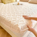 Ultra Soft Textured Fitted Bed Sheet with Warm Coral Fleece Feel for Winter Use