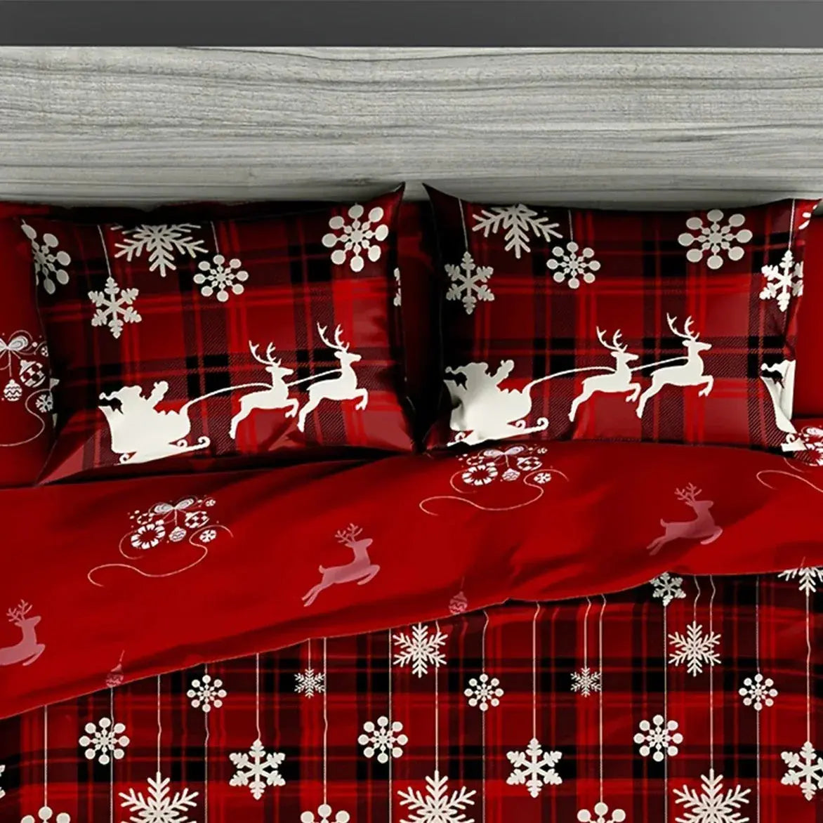 3-Piece Christmas Duvet Cover Set with Checkered Elk and Snowflake Print Design for Seasonal Bedding