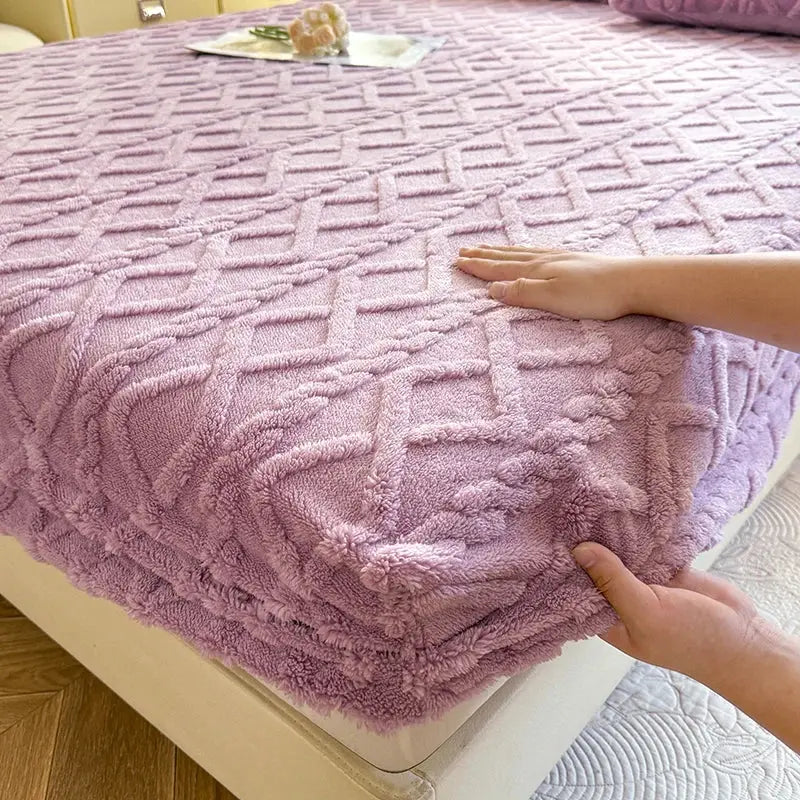 Ultra Soft Textured Fitted Bed Sheet with Warm Coral Fleece Feel for Winter Use