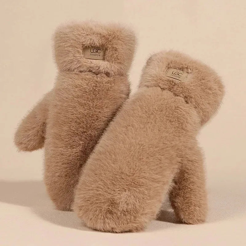 Plush Faux Fur Mittens with Heat Retaining Full Coverage Design for Cold Weather Comfort