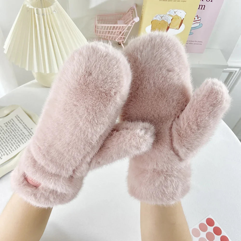 Plush Faux Fur Mittens with Heat Retaining Full Coverage Design for Cold Weather Comfort
