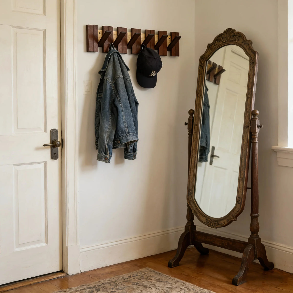 4/ 6 Hooks Wall Mounted Piano Hook Rack with Foldable Wooden Hooks for Entryway and Home Organization