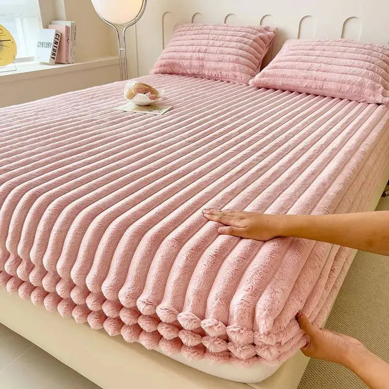 Luxury Faux Fur Fitted Bed Sheet with Deep Pockets for All Season Mattress Comfort