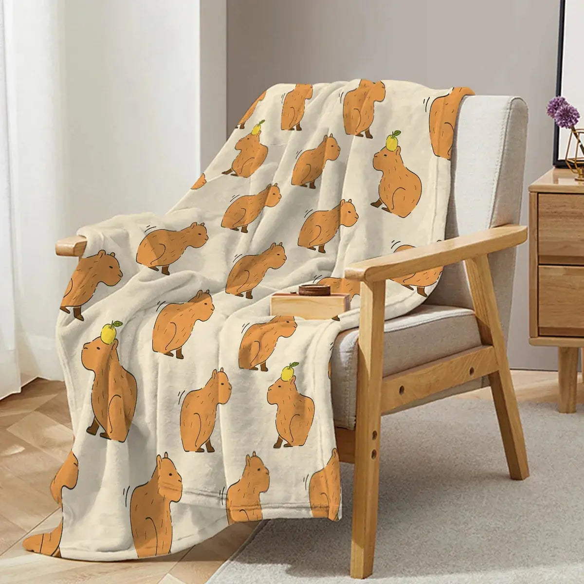 Capybara Print Plush Flannel Blanket with Soft Lightweight Feel for Home Comfort