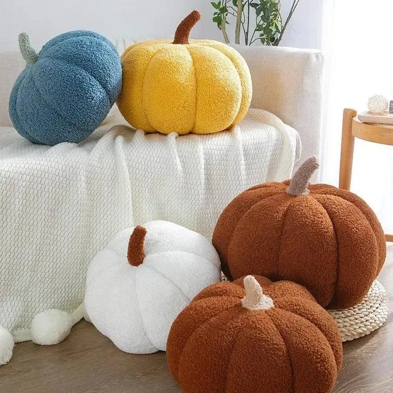 Plush Pumpkin Decorative Cushion with Three Dimensional Design for Seasonal Home Styling