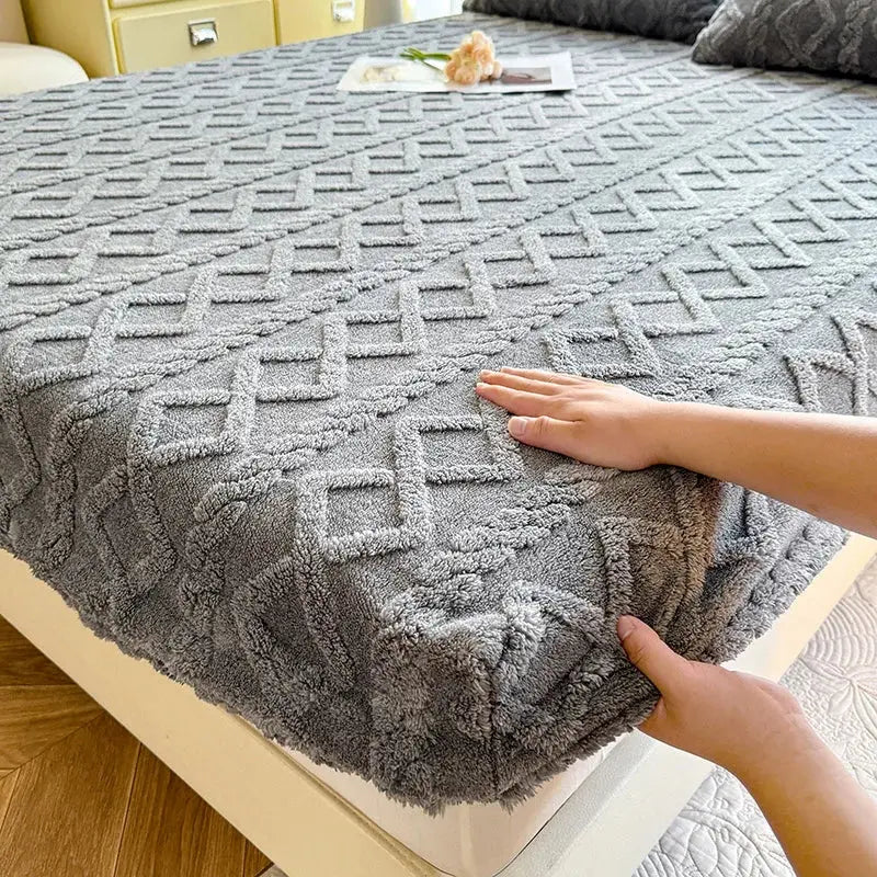 Ultra Soft Textured Fitted Bed Sheet with Warm Coral Fleece Feel for Winter Use