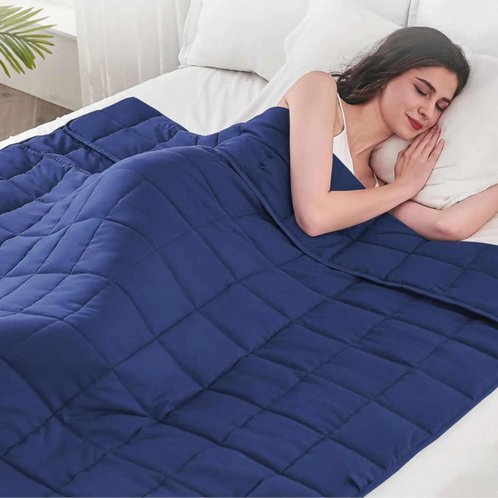 Weighted Cooling Blanket with Glass Beads for Even Weight Distribution and Year-Round Sleep Comfort