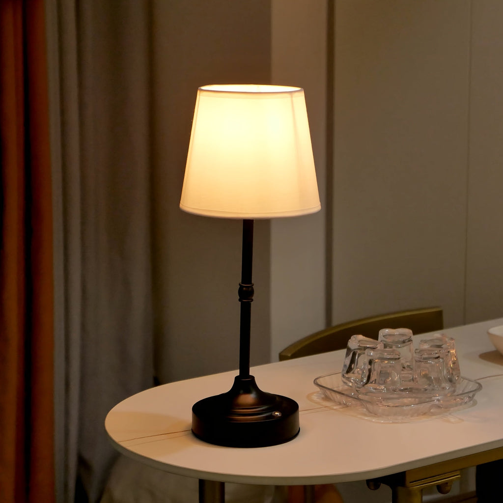 Dimmable Battery-Powered Table Lamp