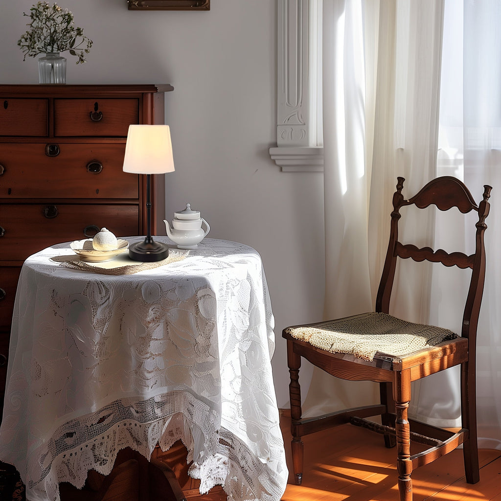 Dimmable Battery-Powered Table Lamp