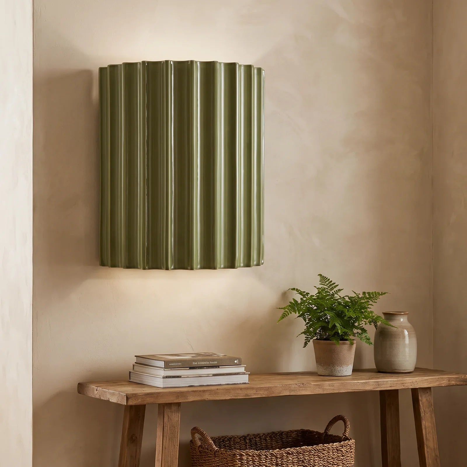 Nordic Modern Resin Wall Lamp - Sleek Wall Light
