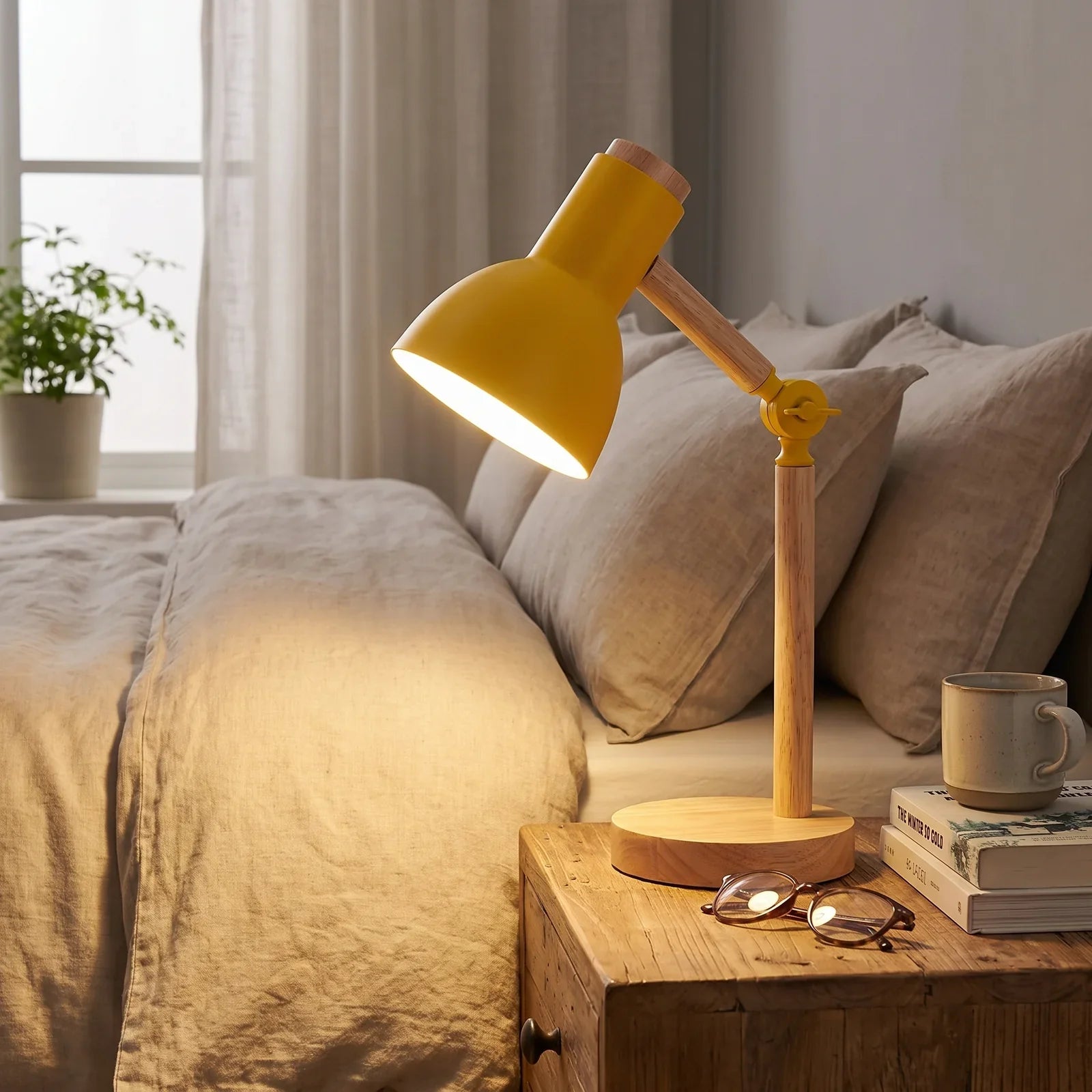 Nordic Wooden Desk Lamp - Sleek, Minimalist Lighting for Your Desk