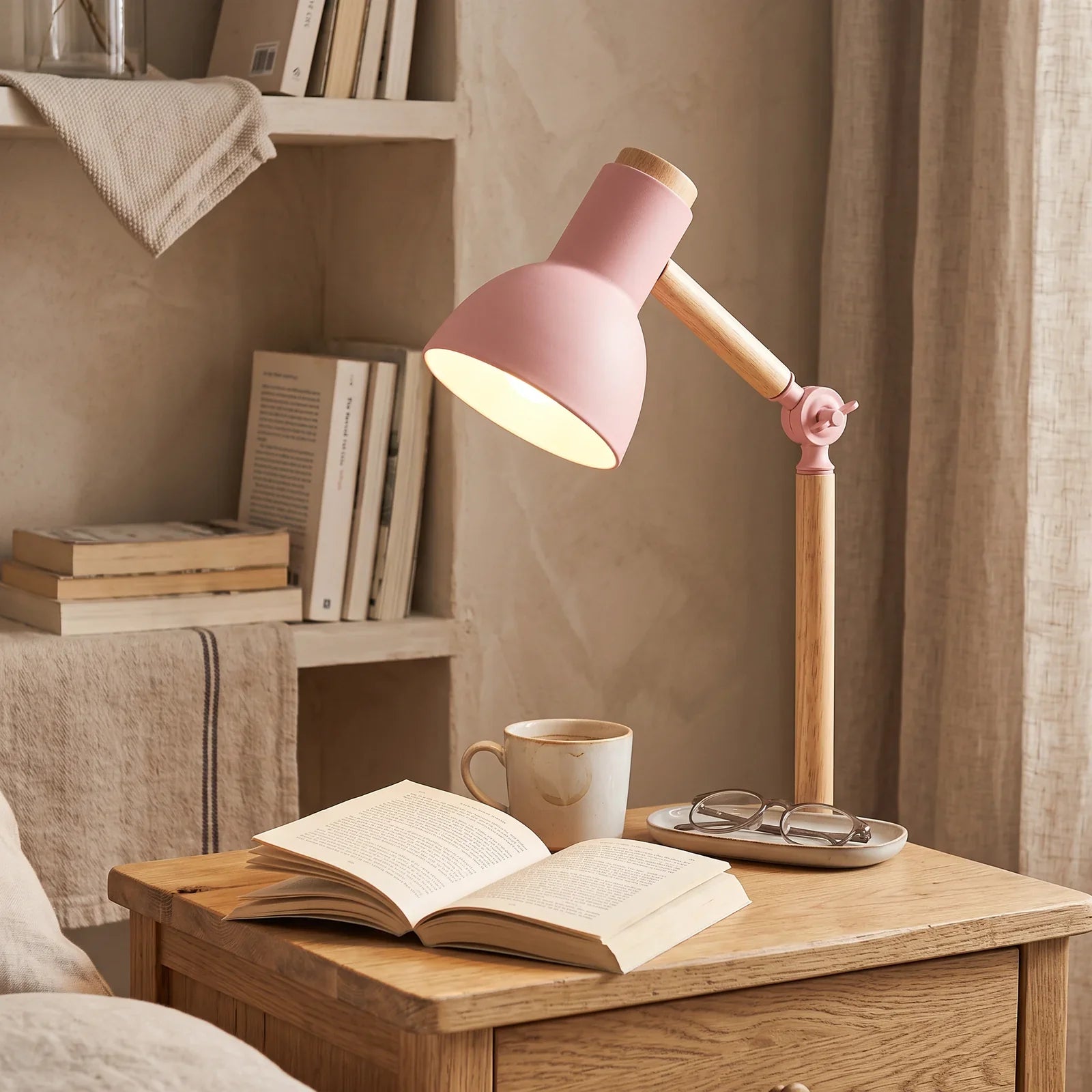 Nordic Wooden Desk Lamp - Sleek, Minimalist Lighting for Your Desk