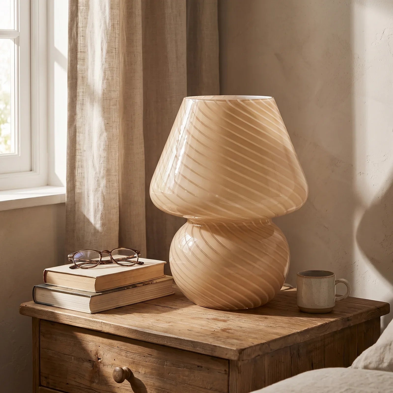 Elegant Murano-Style Glass Mushroom Table Lamp