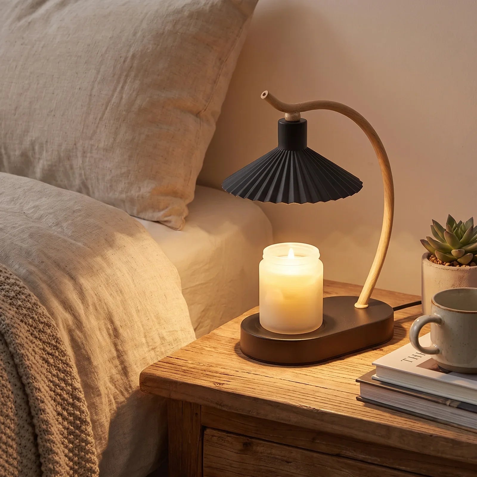 Vanessa Elegant Candle Warmer Lamp for Cozy, Fragrant Ambience