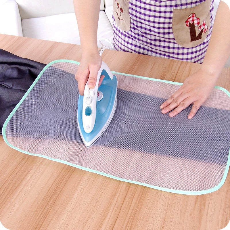 Heat-Resistant Mesh Ironing Mat Cover to Protect Clothes from Shine and Scorching, Suitable for Most Irons, Random Colors