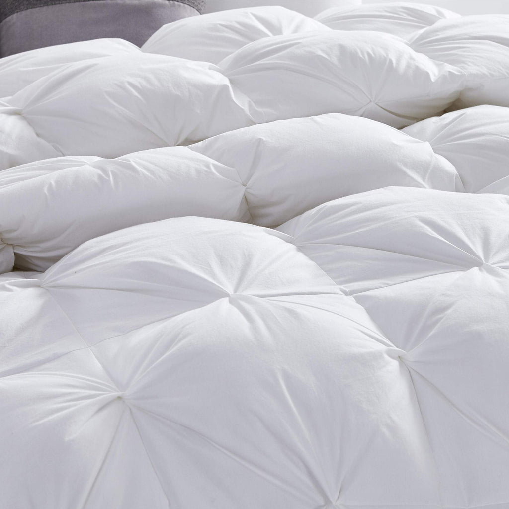Goose Down Comforter with Pinch Pleat Design and All Season Medium Warmth for Relaxed Sleep Comfort