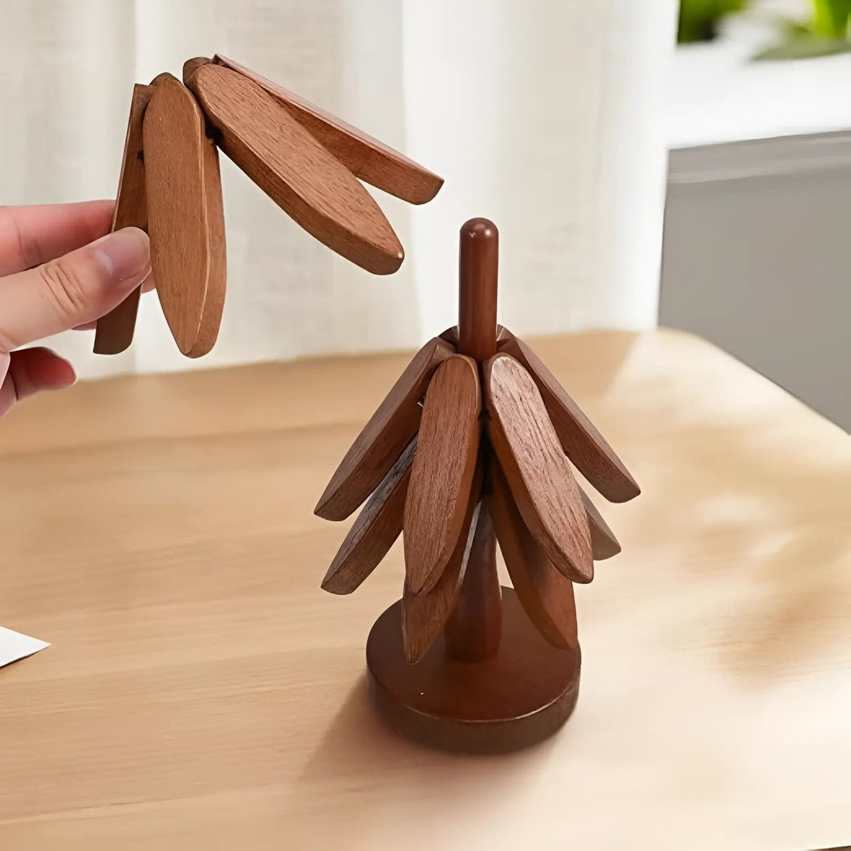 4 Piece Wooden Tree Trivet Set Heat Resistant Table Mat Coasters for Pots and Pans