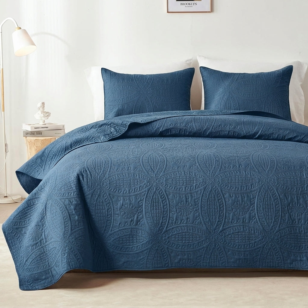 Blue Queen Quilt Set with Coin Pattern Lightweight Coverlet for All Season Bedroom Use Bedding Set