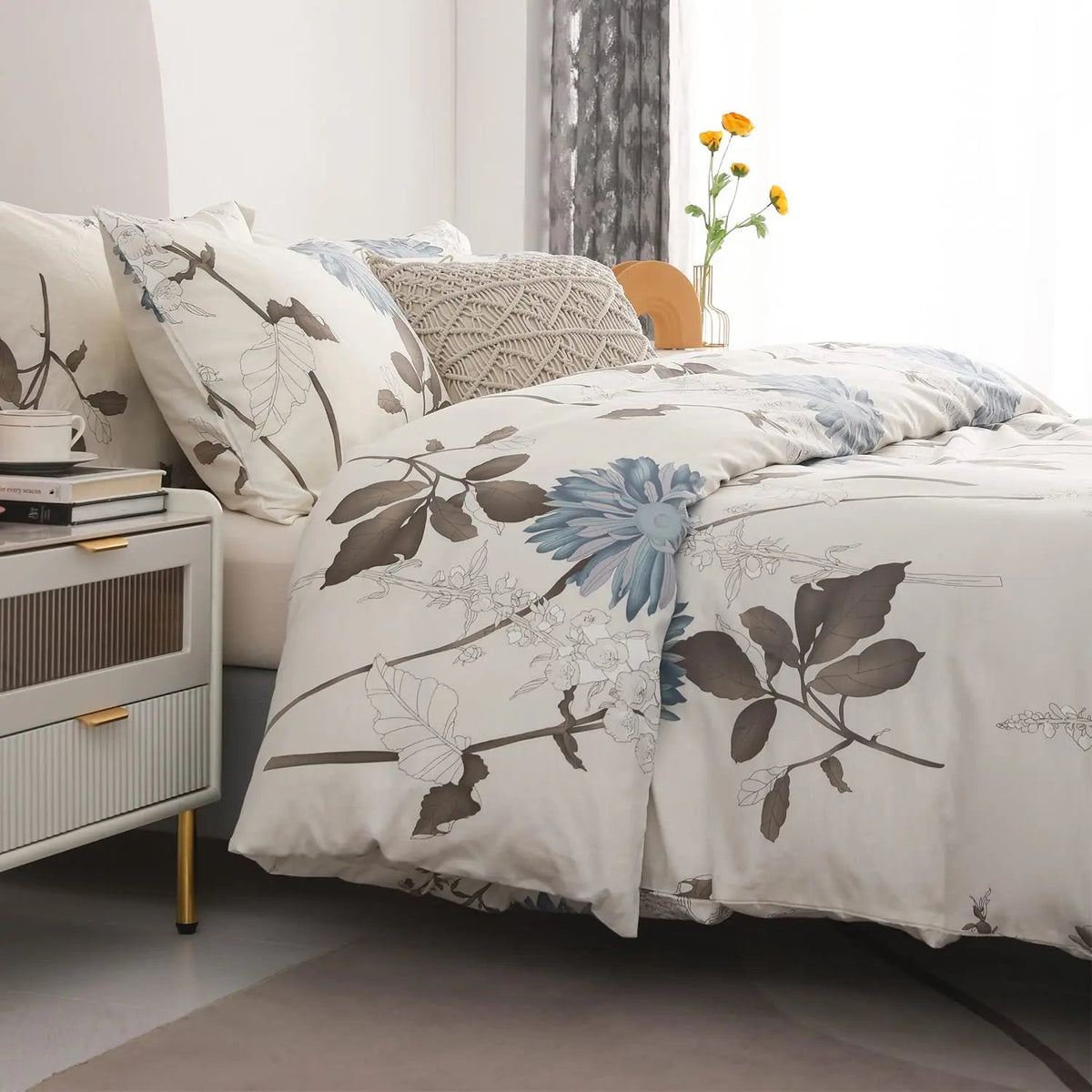 Botanical Floral Cotton Duvet Cover with Reversible Design for King Bedding