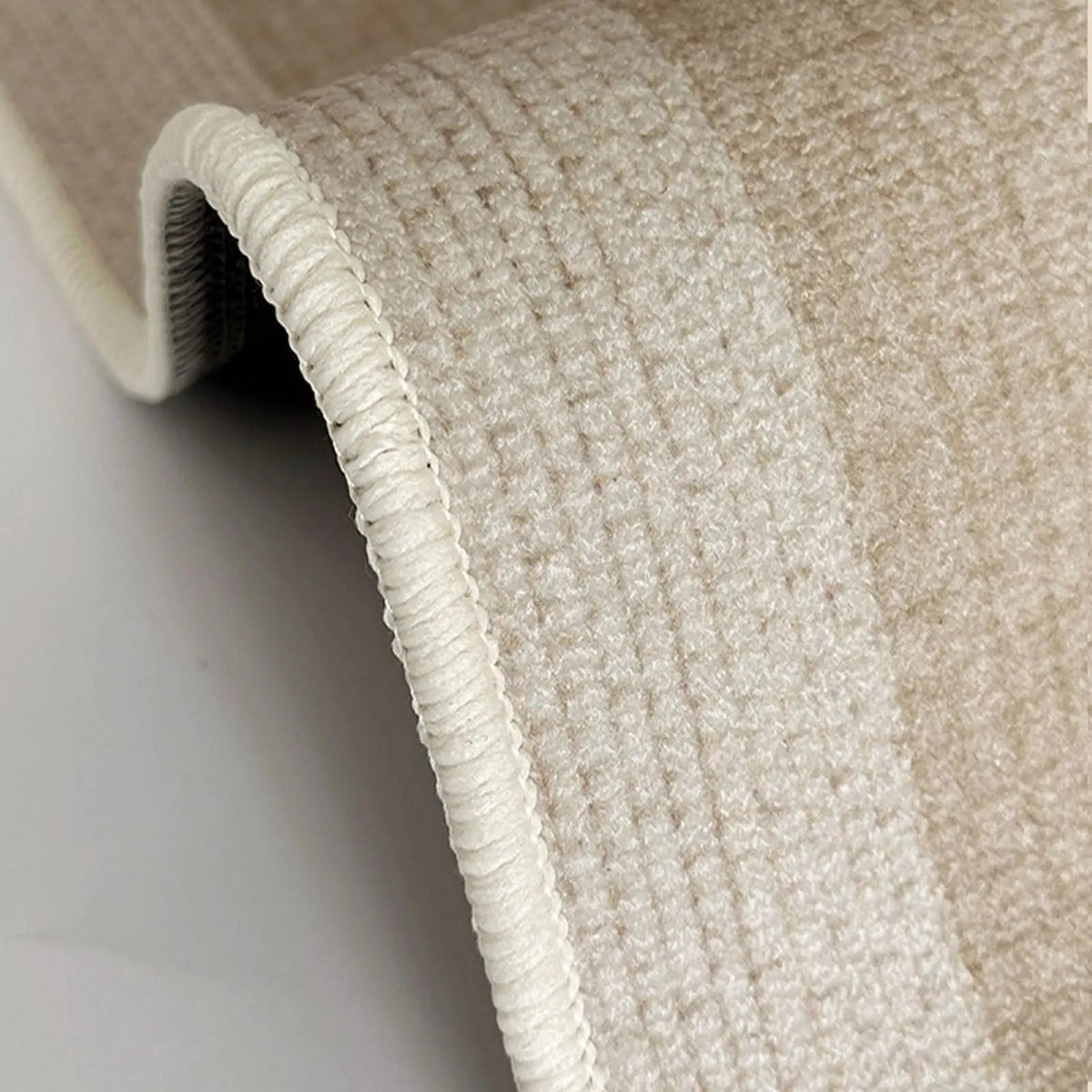 Fluffy Cream Style Anti-Slip Floor Rug for Living Room and Bedroom Decor