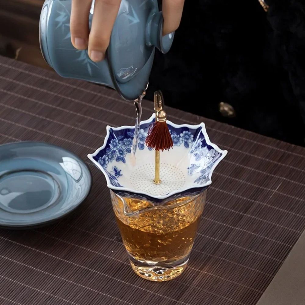 Umbrella Tea Strainer withPorcelain Loose Leaf Filter Design for Tea Brewing and Table Decor
